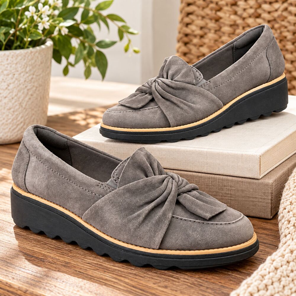 Clarks Sharon Dasher Gray Suede Wedge Comfort Loafers Twisted Bow Size 5 Casual
